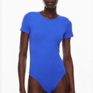 Aritzia contour short sleeve body suit